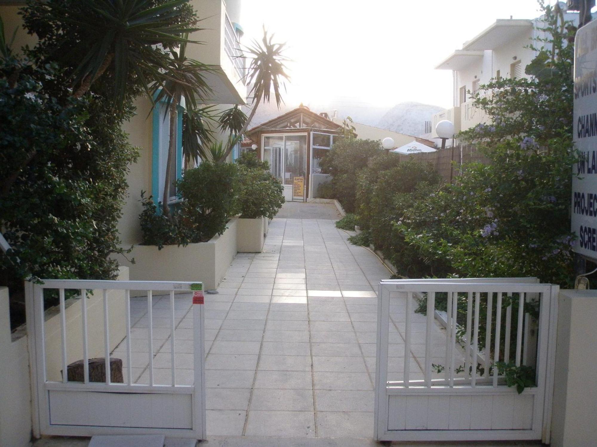 Albatross Apartments Amoudara  Экстерьер фото