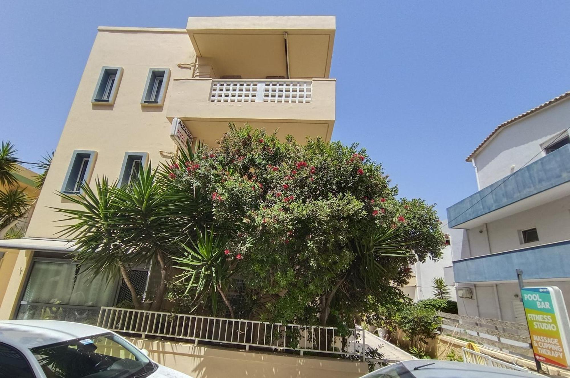 Albatross Apartments Amoudara  Экстерьер фото