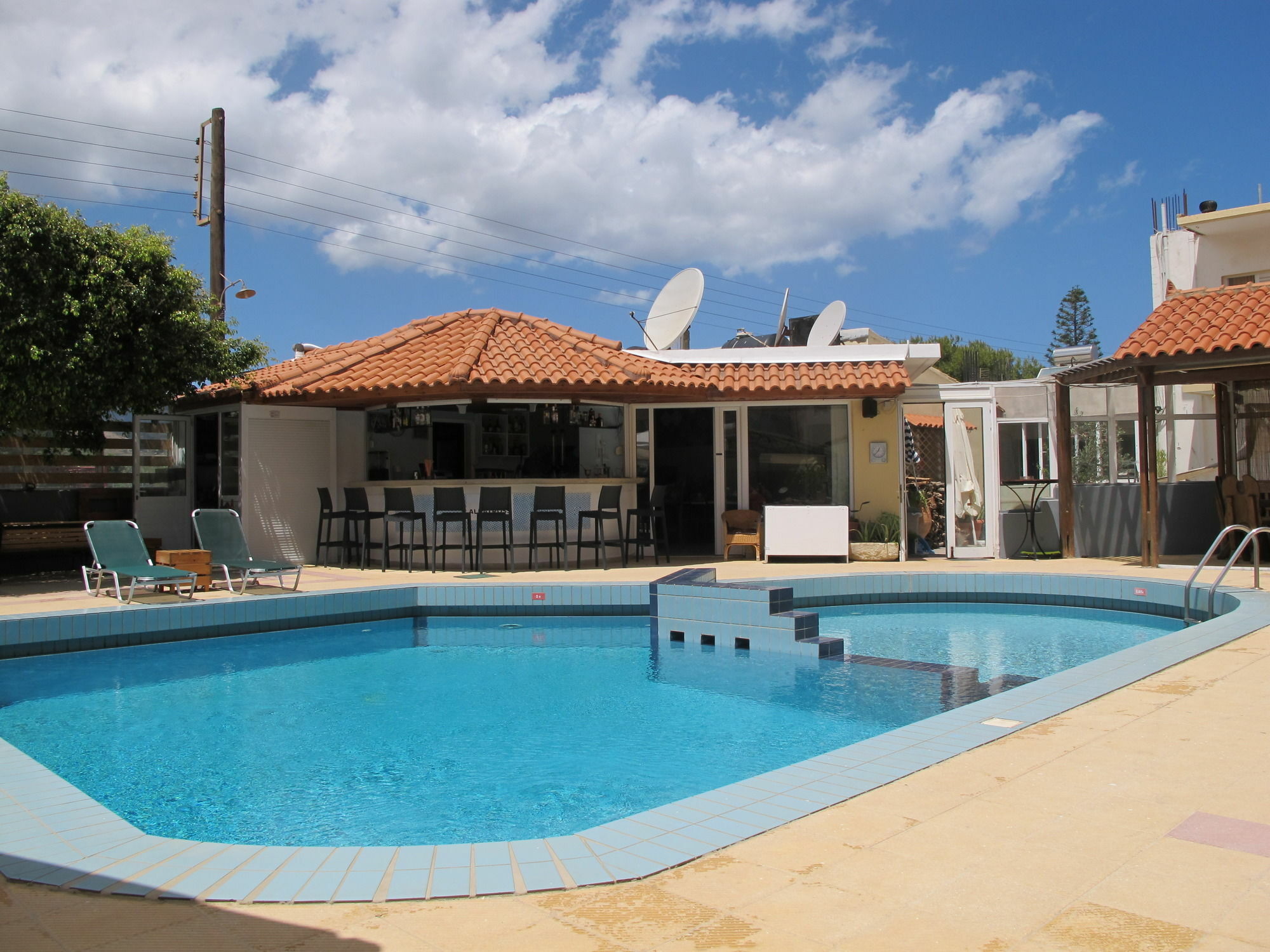 Albatross Apartments Amoudara  Экстерьер фото